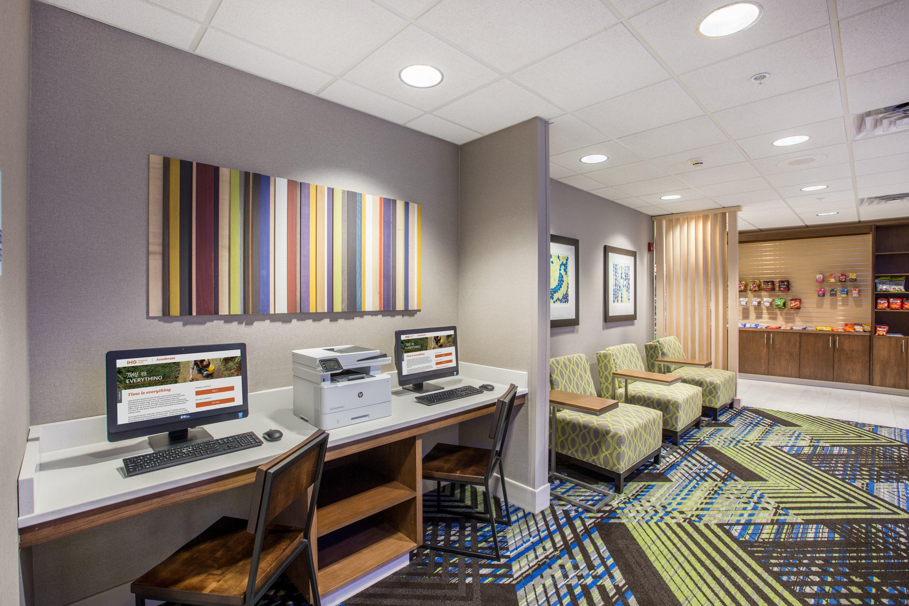 Holiday Inn Express Hastings By Ihg Εξωτερικό φωτογραφία