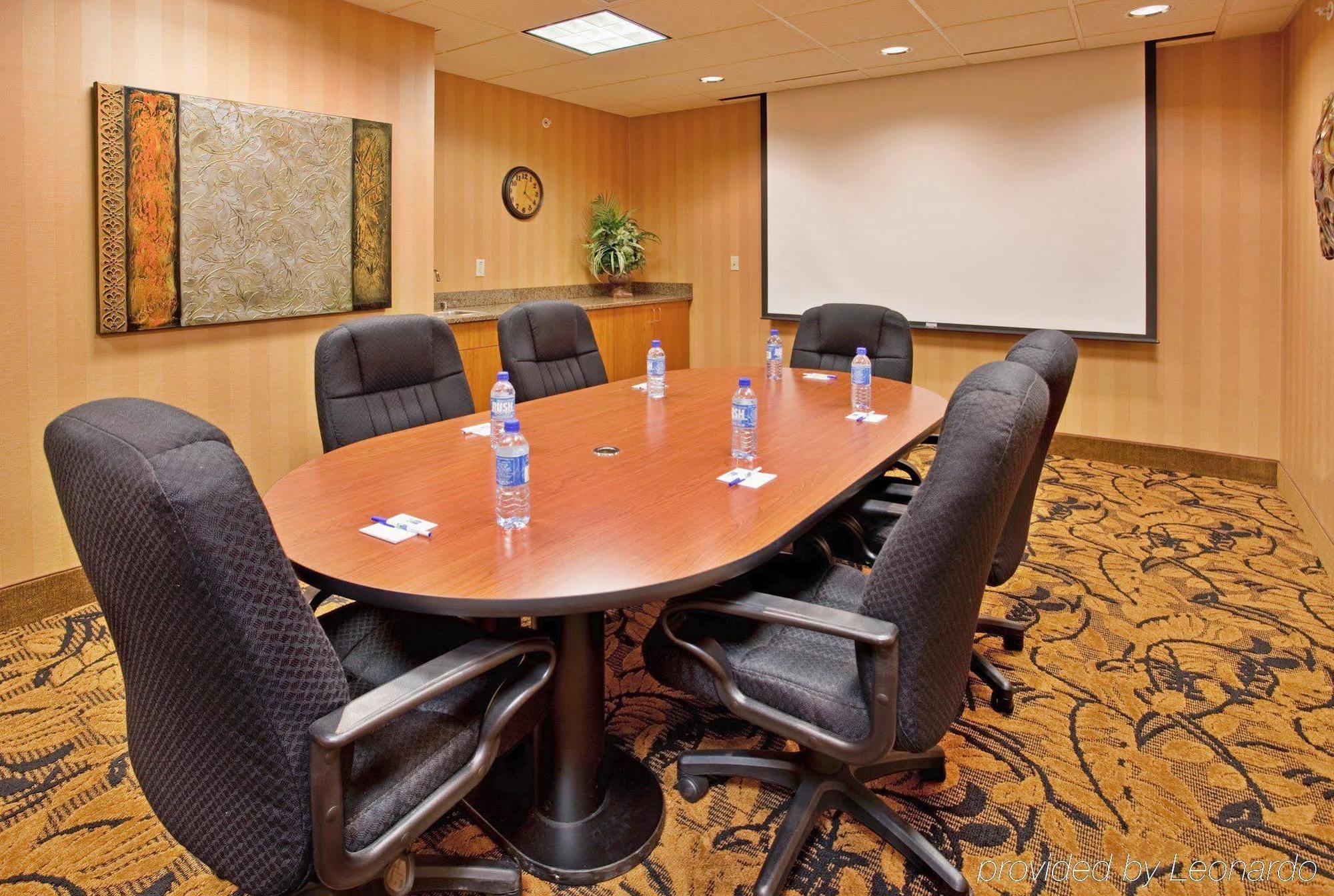 Holiday Inn Express Hastings By Ihg Ανέσεις φωτογραφία