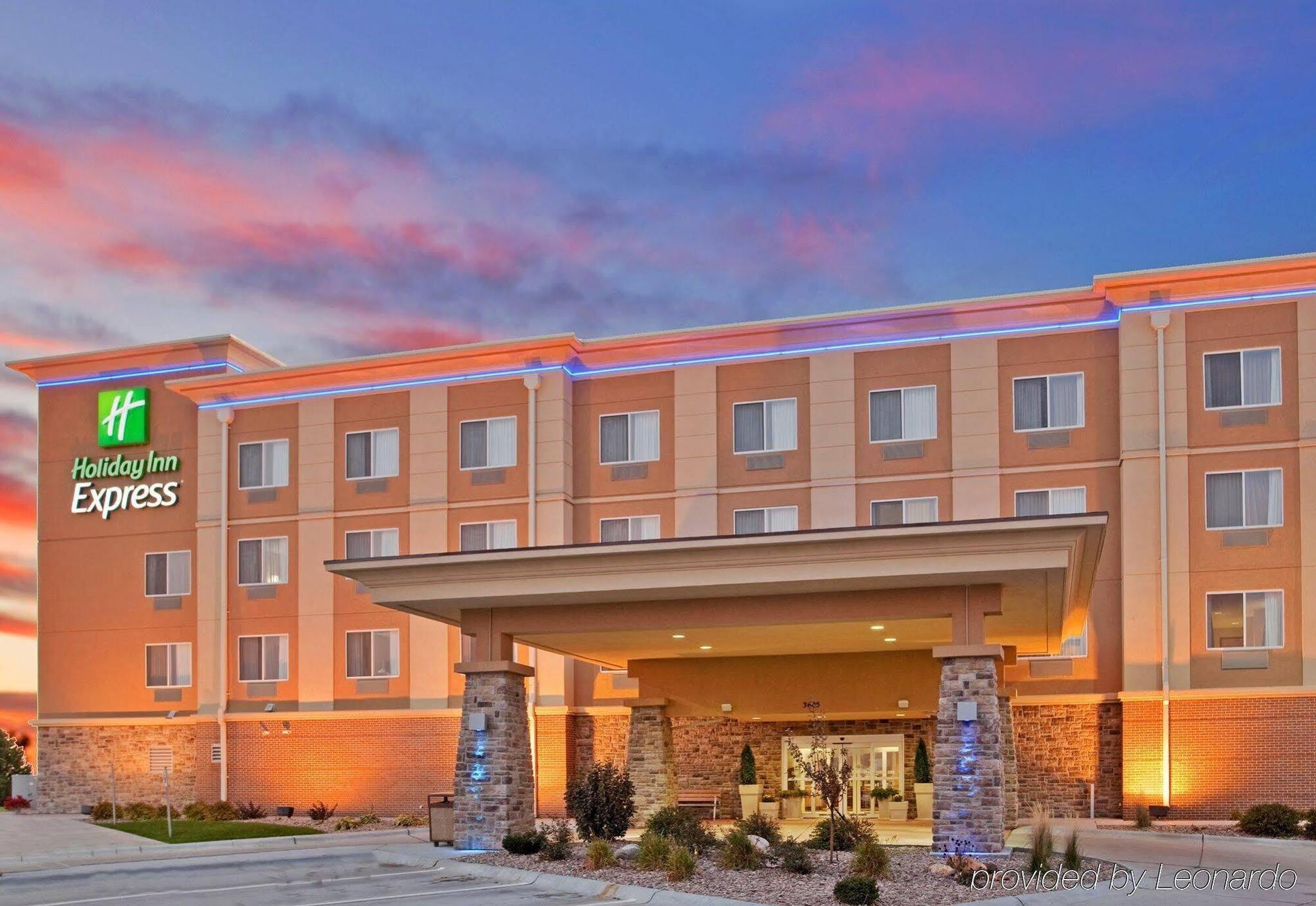 Holiday Inn Express Hastings By Ihg Εξωτερικό φωτογραφία